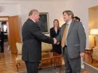 Premijer Mujezinović razgovarao sa Englishom