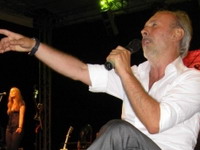 Publika iz regiona Tešanj okupirala već u podne