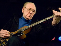 Preminuo legendarni gitarista Les Pol