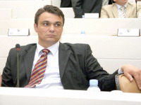 SDA odgađa odluku o napuštanju vlasti