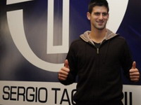Novak skida Adidas i oblači Sergio Tacchini