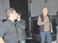 Pjevači disciplinirani, statisti na nivou