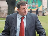 Zaključavanje "slučaja Dodik"