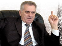 Nikolić: Izbori u 2010. rešenje za nagomilane probleme
