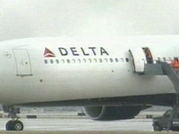 Putnik iz Nigerije aktivirao eksplozivnu napravu u avionu na liniji Amstredam - Detroit