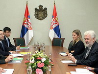 MMF: Stop povećanju plata