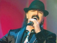 Džinović pjeva u Južnoj Africi