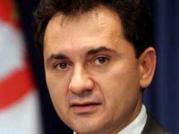 Vlada će poštovati ograničenje plata i penzija