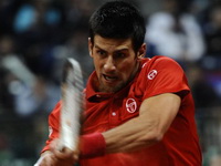 Nole veličanstveno, za 2:0
