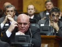 Dupla funkcija za tri glasa