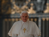 Vatikan: Poziv da se papa uhapsi je bizarna ideja