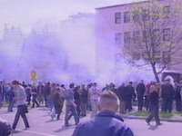 Protest boračkih udruženja pred zgradom Vlade FBiH oteo se kontroli, povrijeđene desetine demonstranata i policajaca