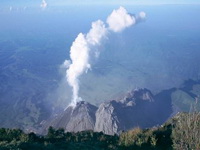 Pepeo posle erupcije vulkana u Gvatemali na 8.300 metara