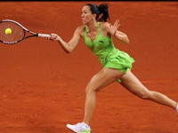 Đoković savladao Belučija, Jelena prejaka za Pironkovu