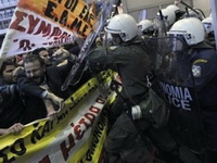 Veliki protesti protiv Sarkozyjeve politike