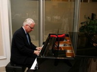 Josipović u Banja Luci odsvirao "Moj galebe"