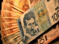 Evro jača i vredi 103,82 dinara