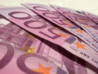 Dinar previše jača, NBS kupuje evre