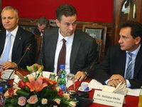 Đelić: Odmrzavanje plata i penzija tek u januaru 2011. godine