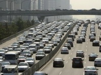 Za 10 godina u Kini 200 miliona vozila