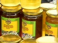 Čak i kada bi sav med domaćih pčelara bio otkupljen, to ne bi bilo ni izbliza dovoljno da zadovolji tržište BiH