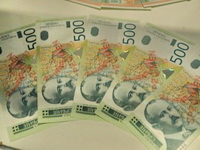 Dinar u ponedeljak slabiji za 10 para prema evru