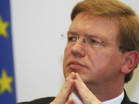 File: U novembru upitnik za Srbiju