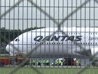 Avioni australske zračne kompanije »Qantas« ostaju na zemlji poslije incidenta u Singapuru