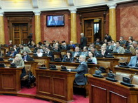 Poslanici opet idu na pauzu