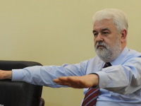 Cvetkoviću se ne ljulja fotelja