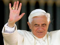 Benedikt XVI prvi put prihvatio upotrebu prezervativa