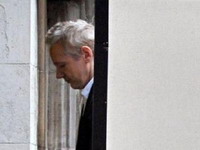 Julian Assange pušten na slobodu uz kauciju