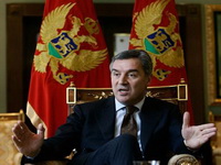 Đukanović danas podnosi ostavku?
