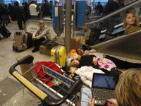 Pobunjeni putnici se potukli da se ukrcaju na avione u Moskvi