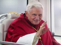 Papa: Bog iza "Velikog praska", svemir nije nastao slučajno