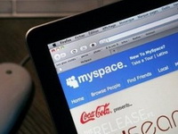 MySpace u sjenci Facebooka