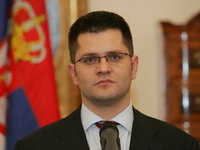 Manje emocija, više pragmatičnosti