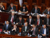 Osam godina troše naše pare a ne polažu nikom račune