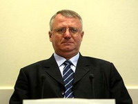 Šešelj traži javno suđenje