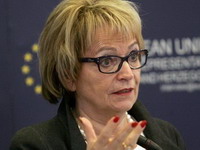 Doris Pack: Nisam pozvala na revoluciju u BiH