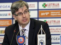 FIFA i UEFA će formirati novi Nogometni savez BiH?!