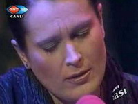 Lejla Jusić na koncertu sa Bursa simfonijskim orkestrom