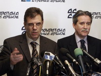 Koštunica: Nemam veze s pozadinom Đinđićevog ubistva