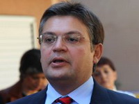 Homen: Svi moraju da se odazovu pozivu, pa i Koštunica