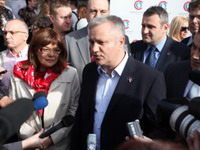URS sakupio 60.000 potpisa za decentralizaciju, događaj počeo incidentom