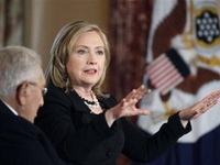 Clintonova usporedila kampanju u Libiji s bombardiranjem Srbije