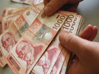 Posle praznika 1 evro 100,74 RS