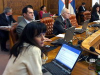 Ministri se ne odvajaju od armije činovnika