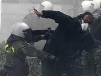 Rat anarhista i policije u Atini