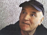 Mladić za svjedoke želi Billa i Hillary Clinton